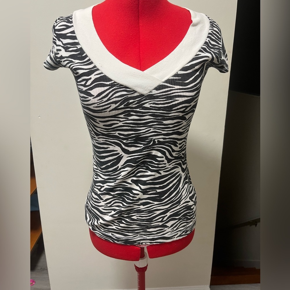 Cute y2k Zebra shirt